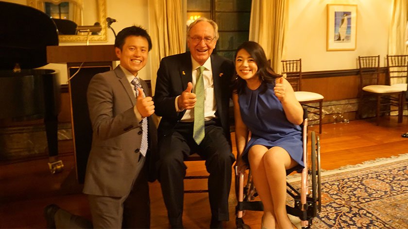 Jeff Hsu, Senator Tomas Harkin, and Mizuki Hsu