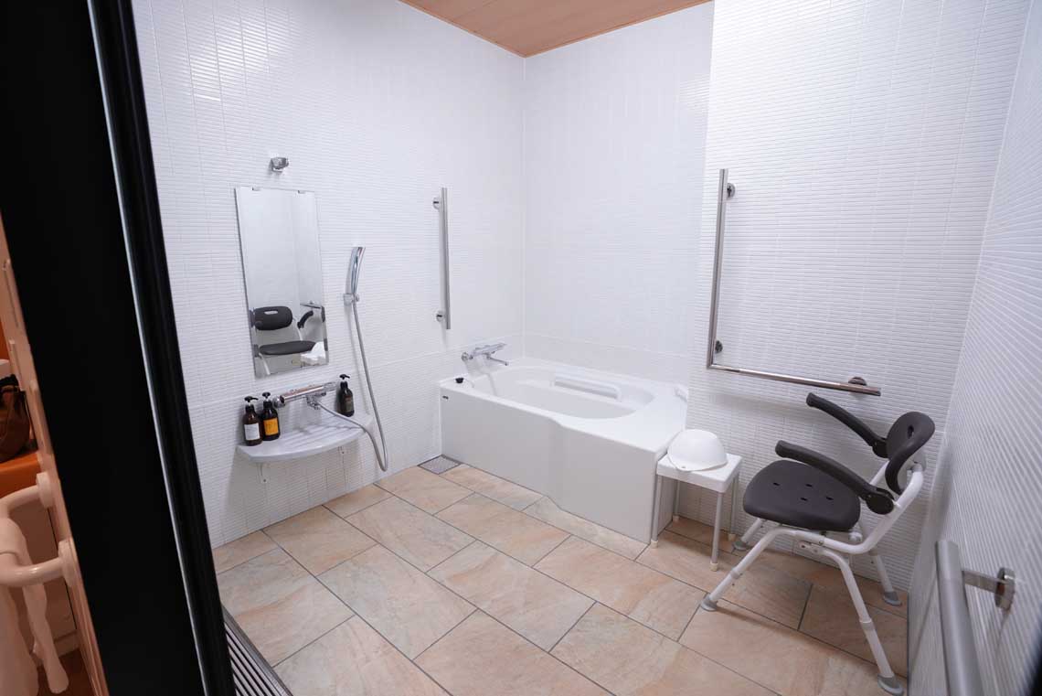 Accessible bathroom at Hotel Sunriver